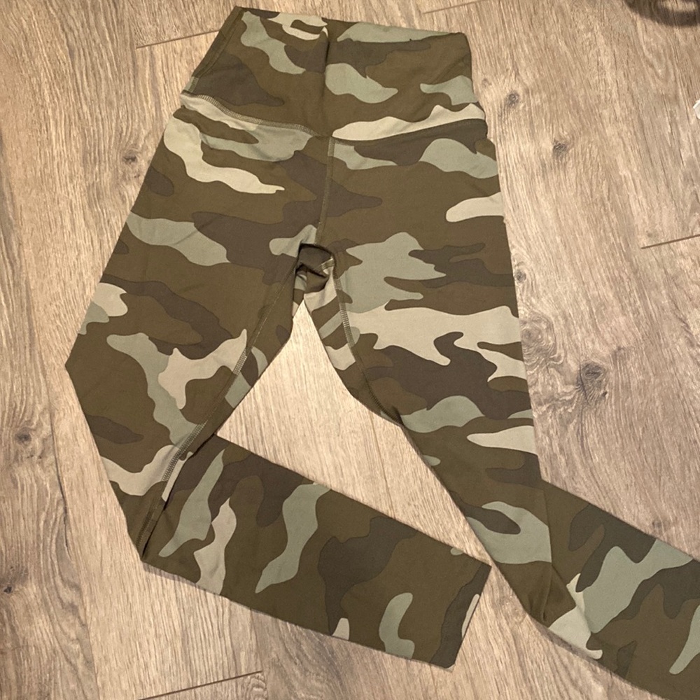 Camo leggings